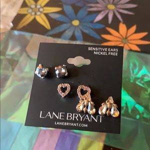 NWT three pairs of women’s earrings stunning
